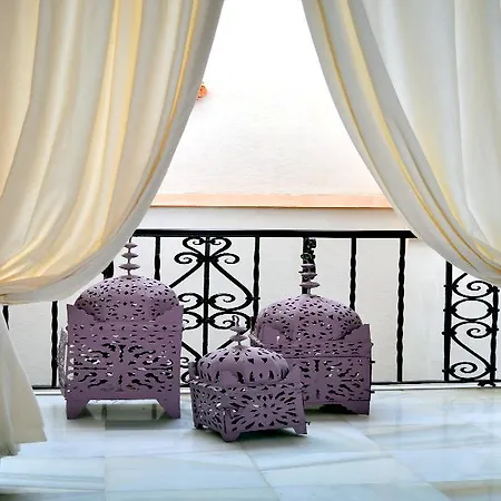 Guest house La Fonda Barranco 3*