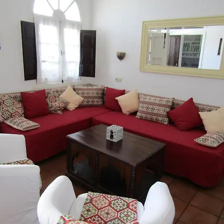 Guest house La Fonda Barranco 3*